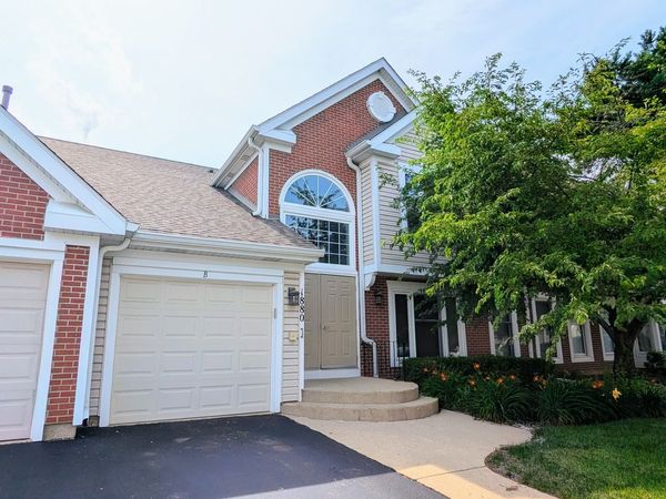 1880 Fox Run Drive , Unit B, Elk Grove Village, IL 60007