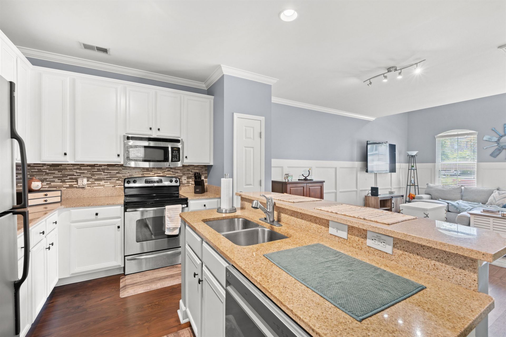 3512 Alexandria Ave.  Photo 10