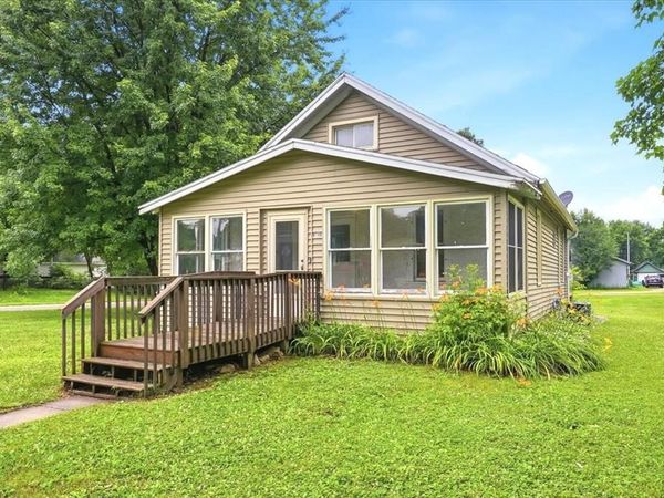 146 W Winter Avenue, Elmwood, WI 54740