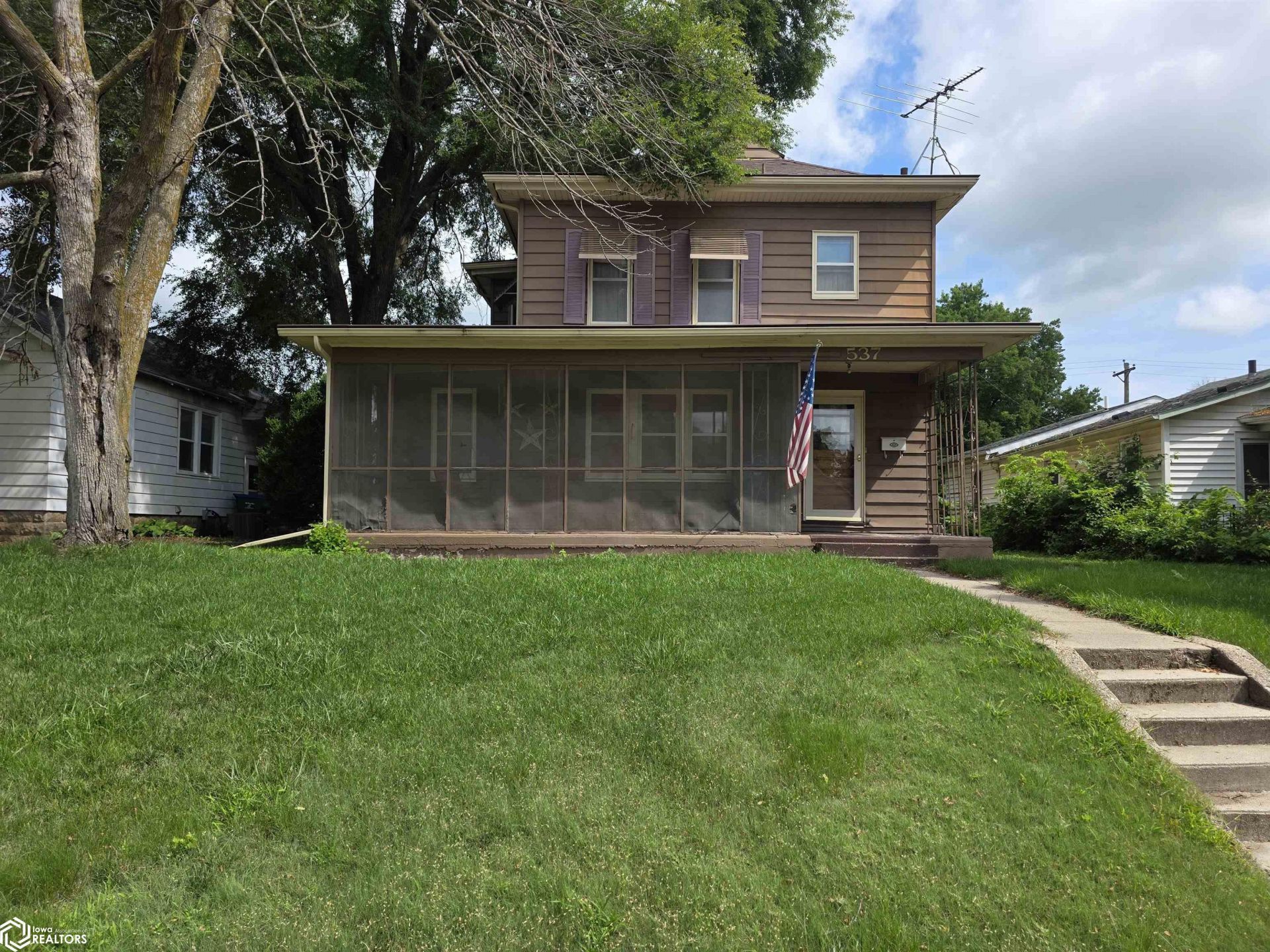 537 Bank Street, Webster City, IA 50595 Main Photo