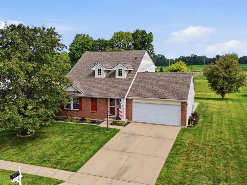 1935 Springwood Drive, Piqua, OH 45356 Photo 2