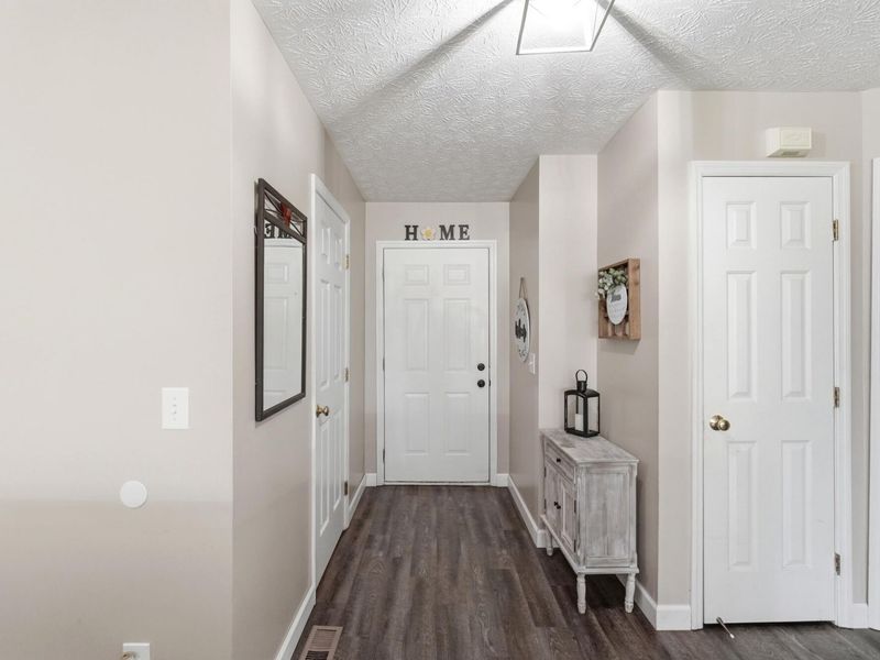 1935 Springwood Drive, Piqua, OH 45356 Photo 9
