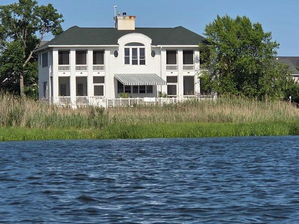 43 Columbus Drive, Monmouth Beach, NJ 07750