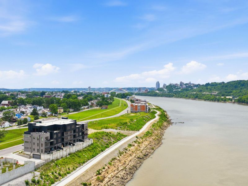 747 Manhattan Boulevard, Unit 204, Dayton, KY 41074 Photo 2