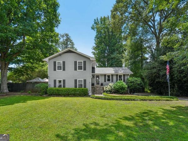 4852 Arrowhead Trail West SW, Lilburn, GA 30047