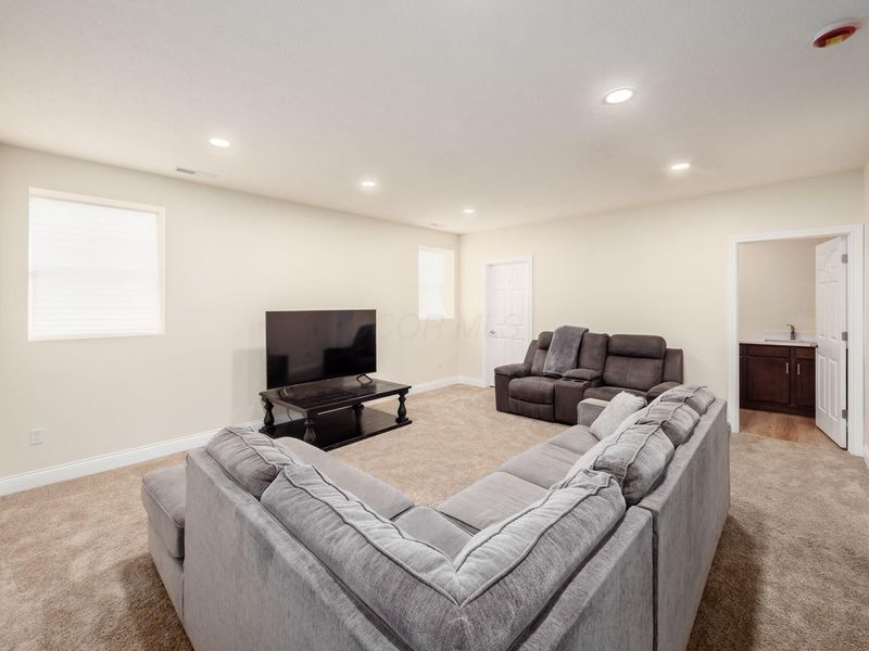 3832 Emmons Avenue, Columbus, OH 43219 Photo 19