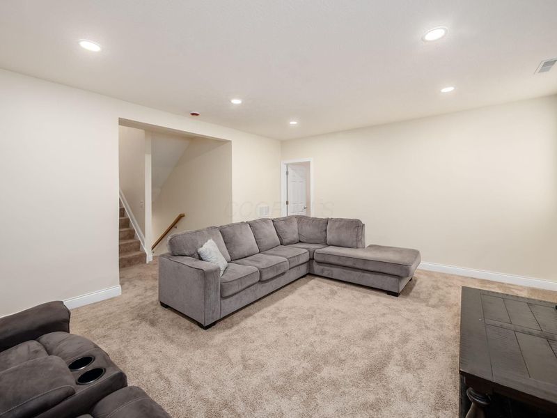 3832 Emmons Avenue, Columbus, OH 43219 Photo 20