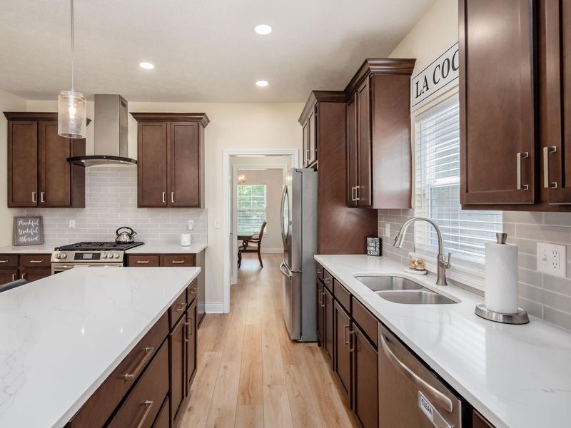 3832 Emmons Avenue, Columbus, OH 43219 Photo 6