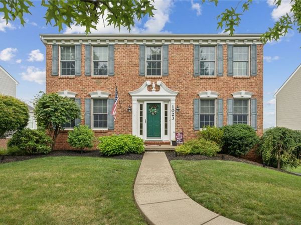 1023 Mayfair Dr, Canonsburg, PA 15317