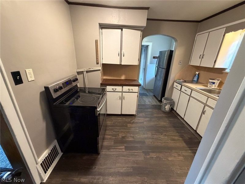 1282 Brown Street, Akron, OH 44301 Photo 8
