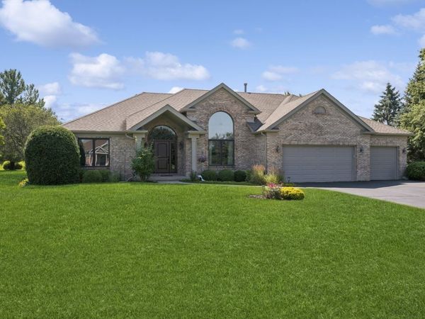 6N731 Willowbrook Drive , St. Charles, IL 60175