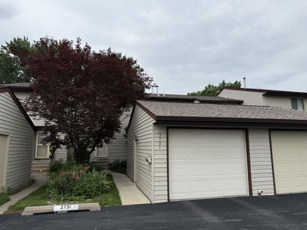 3731 CEDARWOOD Court , Bettendorf, IA 52722