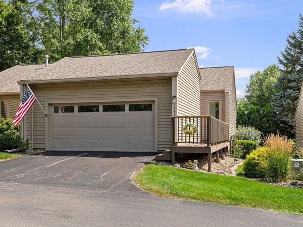 494 44th Avenue Court, Unit 25, East Moline, IL 61244