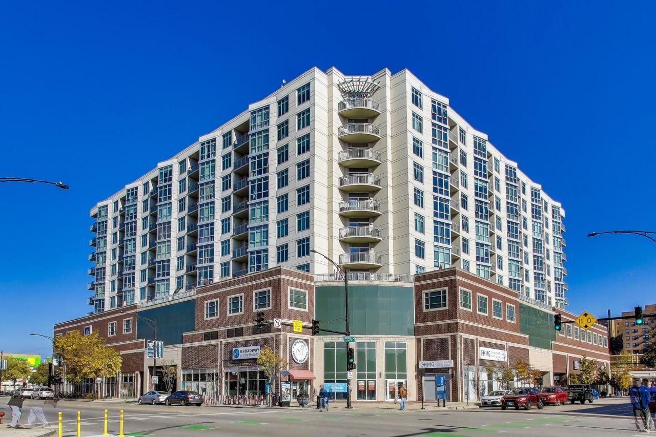 1134 W Granville Avenue, Unit 719, Chicago, IL 60660 Main Photo