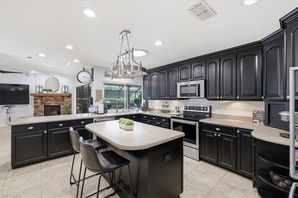 1231 Westfield Dr, Fort Myers, FL 33919 Photo