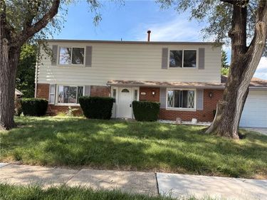 6221 Longford Road, Huber Heights, OH 45424