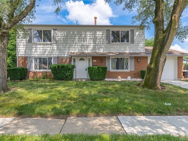 6221 Longford Road, Huber Heights, OH 45424