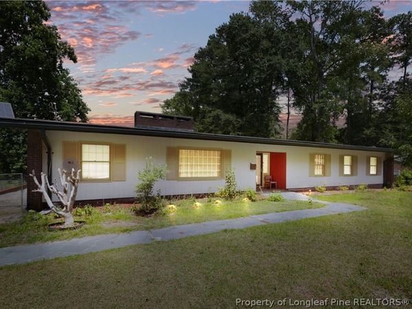 1946 Forest Hills Drive, Fayetteville, NC 28303