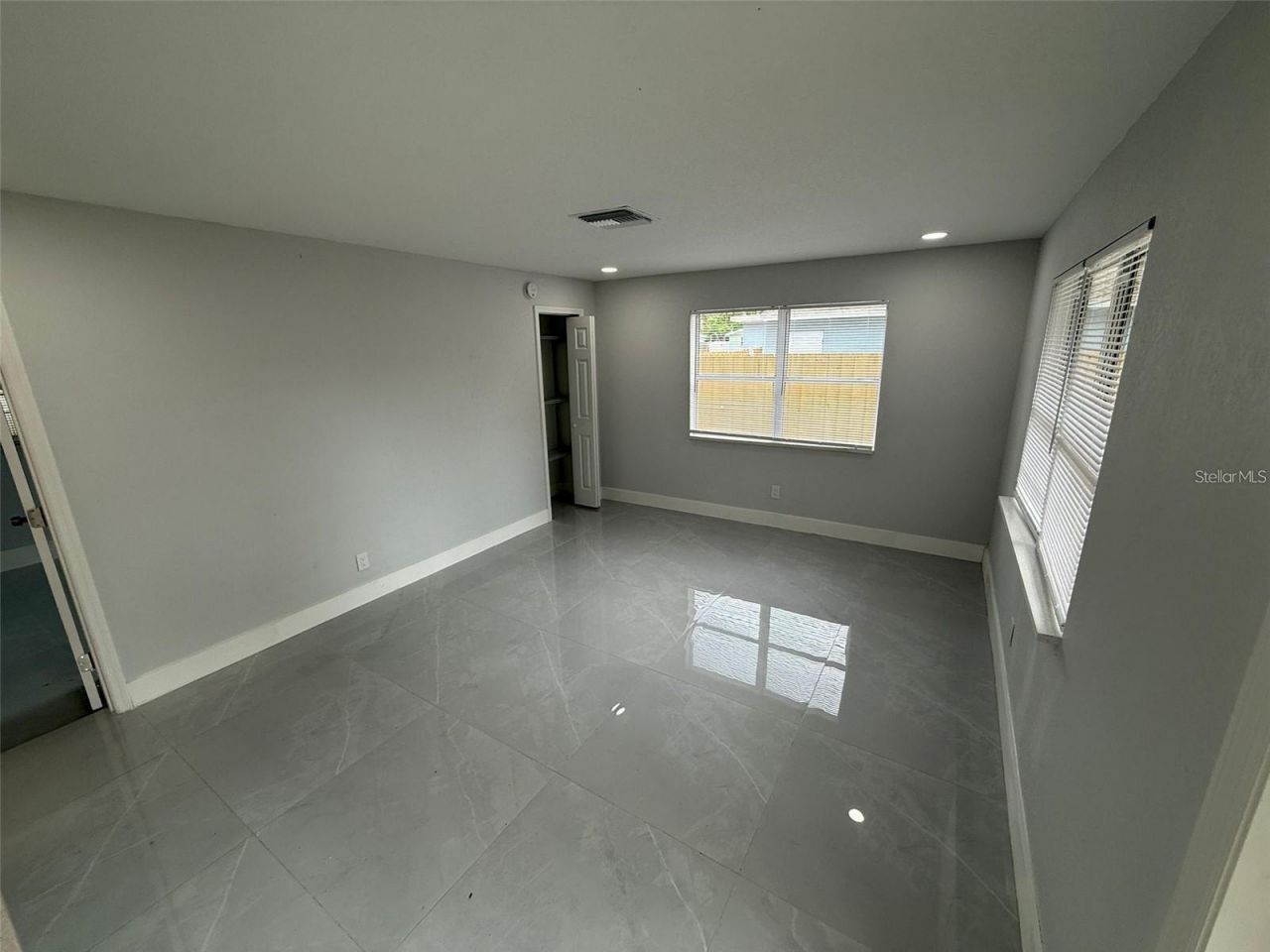 427 40th Avenue S, Saint Petersburg, FL 33705 Photo