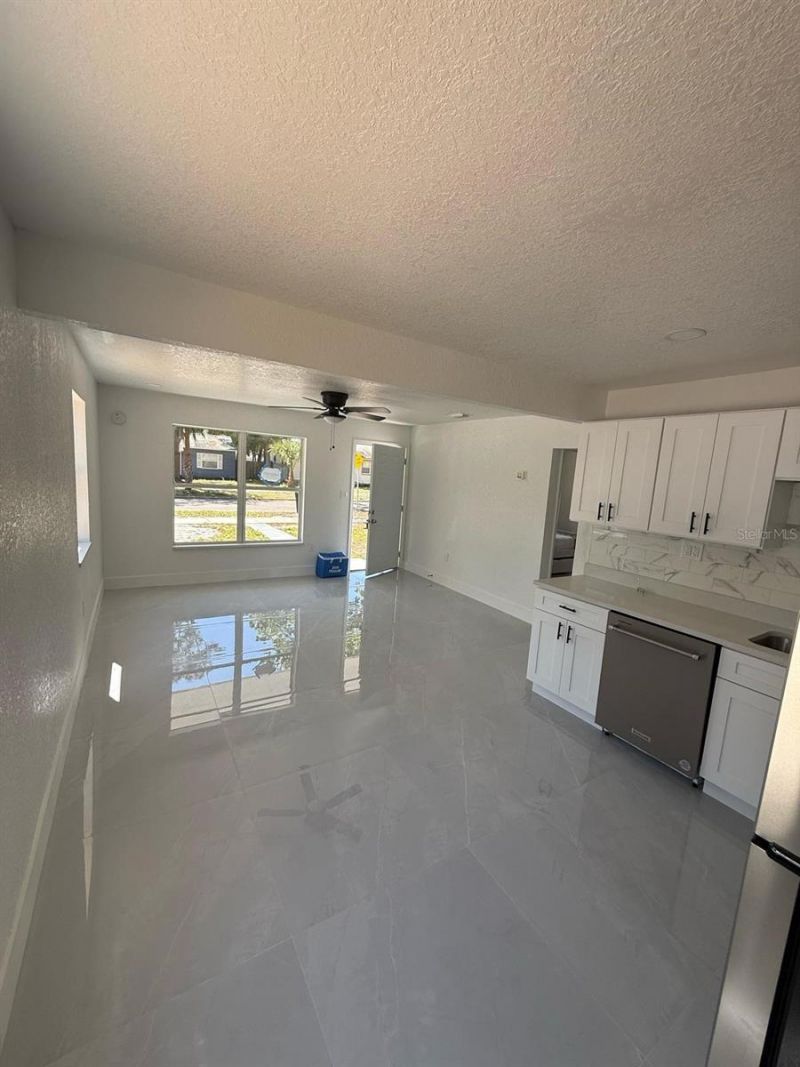 427 40th Avenue S, Saint Petersburg, FL 33705 Photo