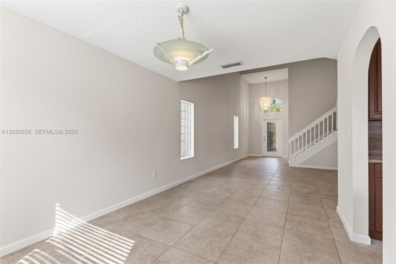 1273 NW 192nd Ter, Pembroke Pines, FL 33029 Photo