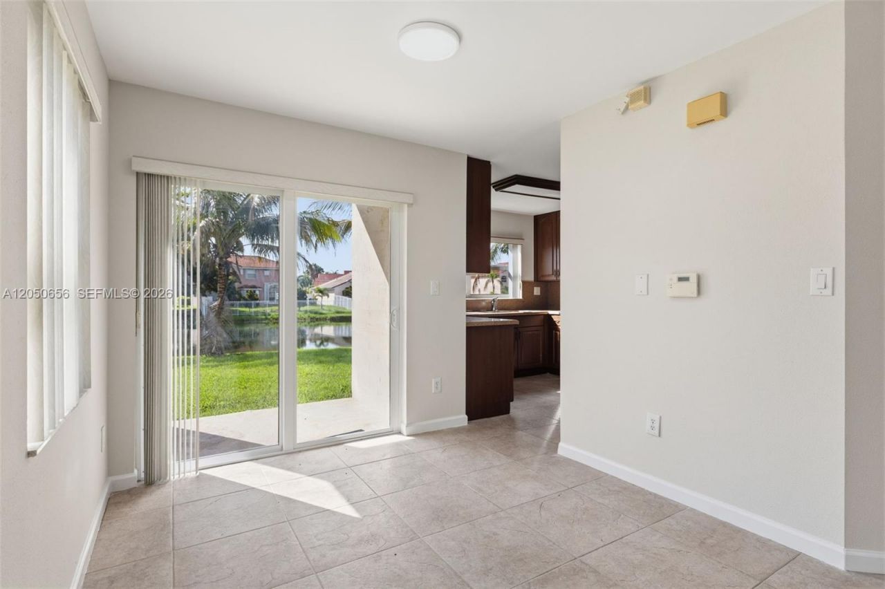 1273 NW 192nd Ter, Pembroke Pines, FL 33029 Photo