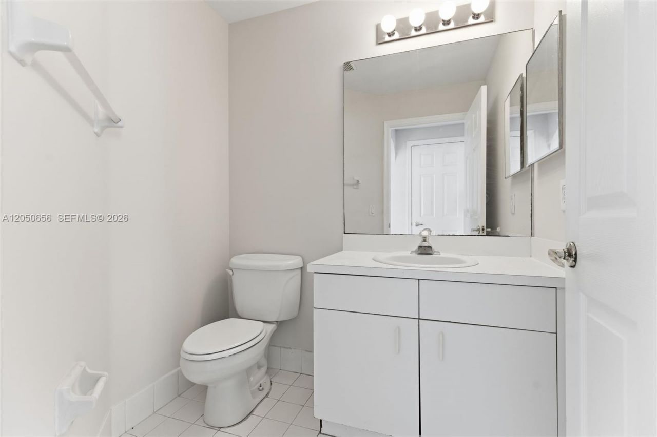 1273 NW 192nd Ter, Pembroke Pines, FL 33029 Photo