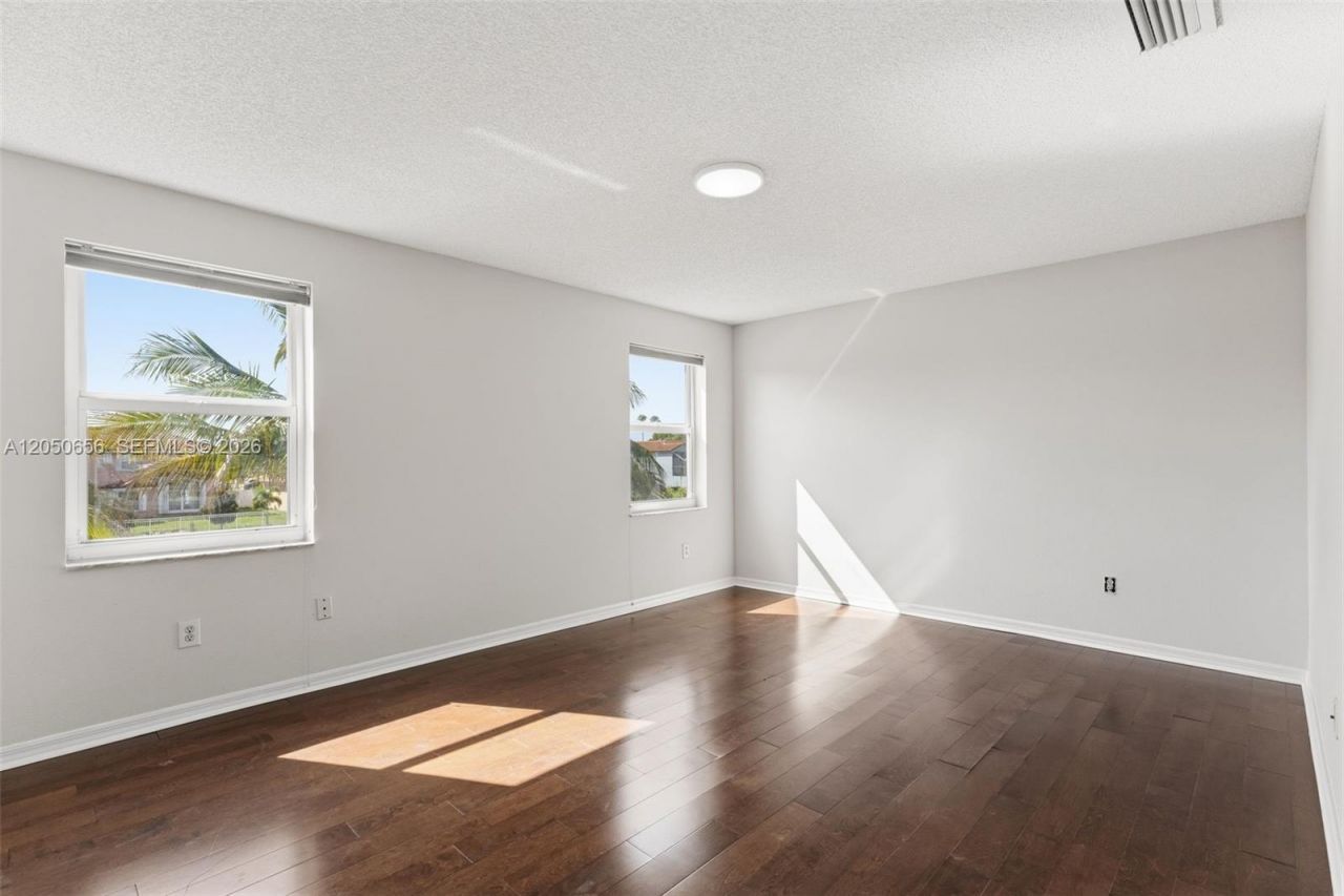 1273 NW 192nd Ter, Pembroke Pines, FL 33029 Photo