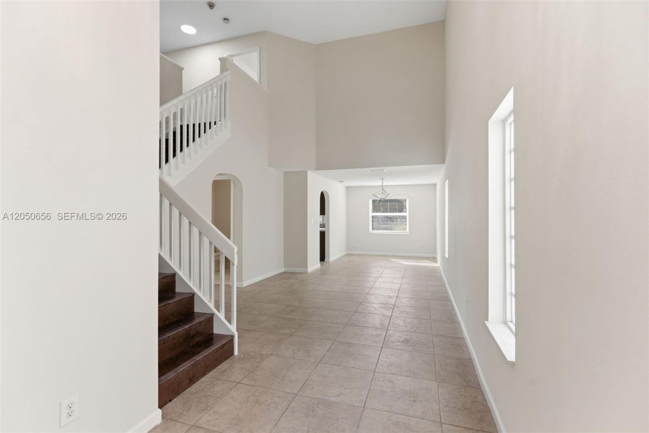 1273 NW 192nd Ter, Pembroke Pines, FL 33029 Photo