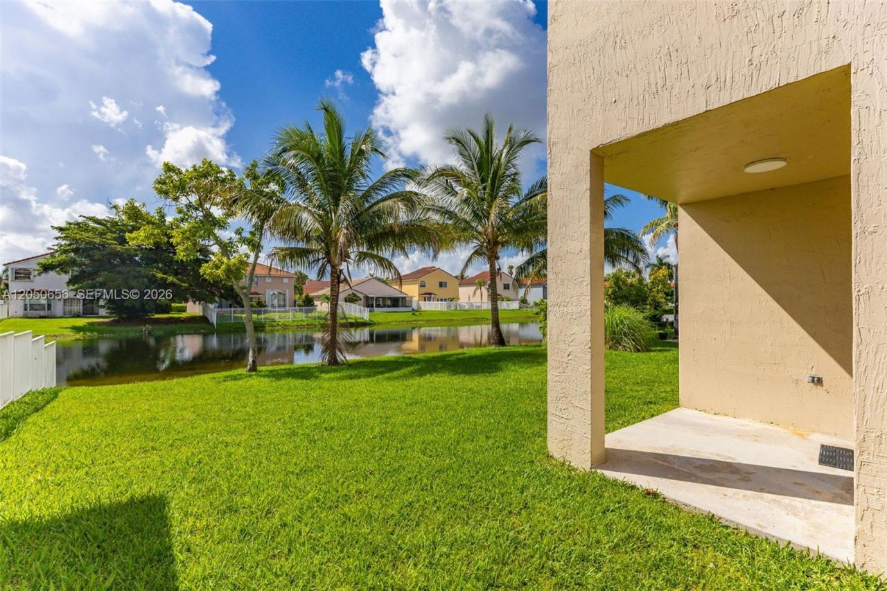 1273 NW 192nd Ter, Pembroke Pines, FL 33029 Photo