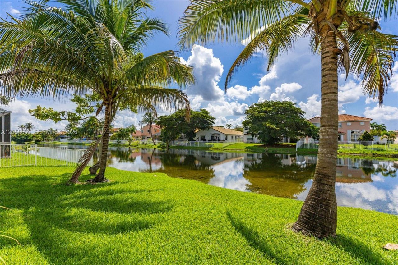 1273 NW 192nd Ter, Pembroke Pines, FL 33029 Photo