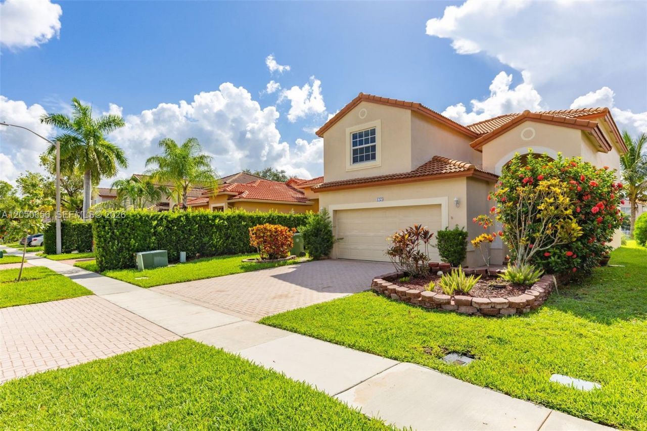 1273 NW 192nd Ter, Pembroke Pines, FL 33029 Photo