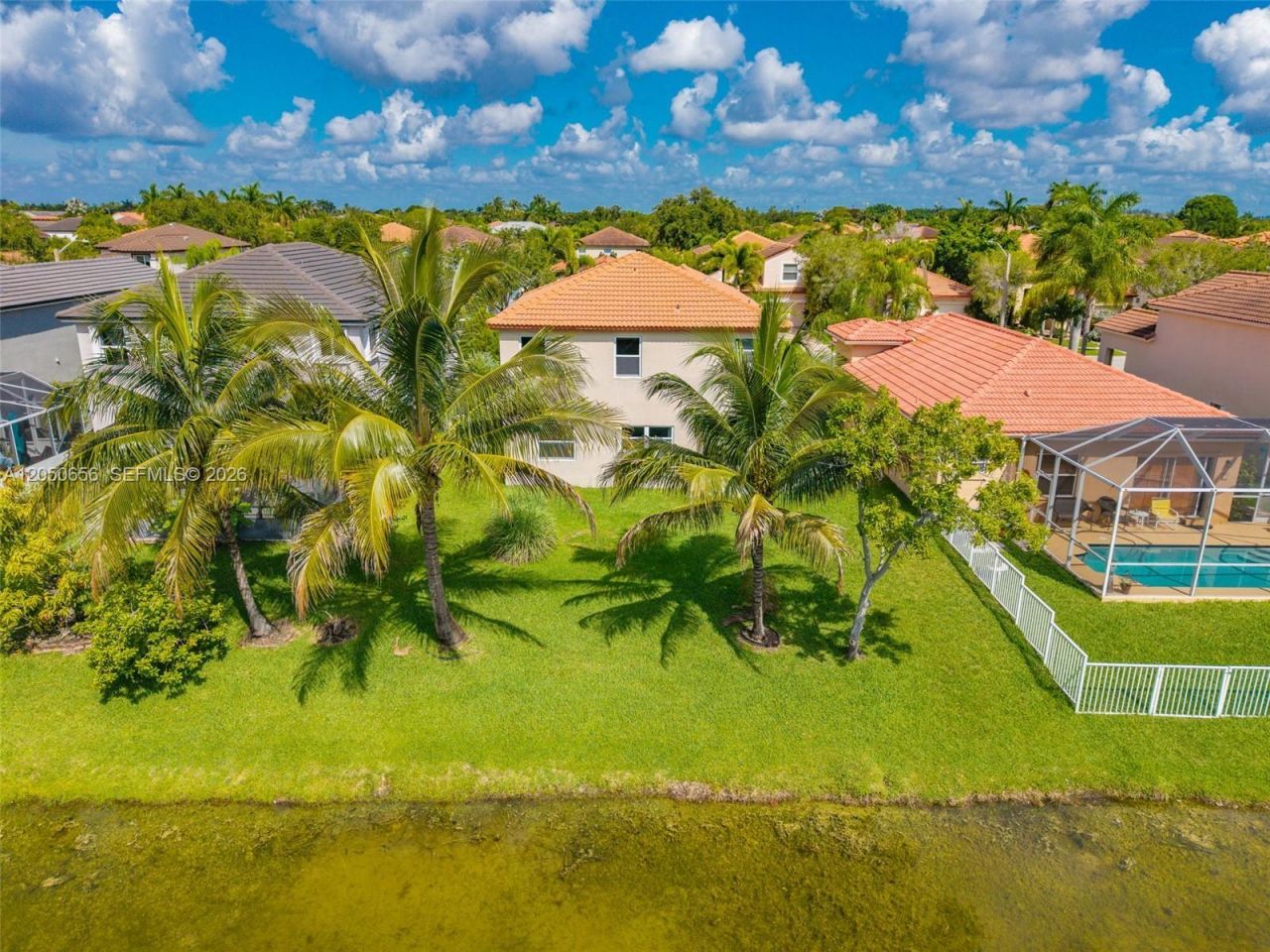 1273 NW 192nd Ter, Pembroke Pines, FL 33029 Photo