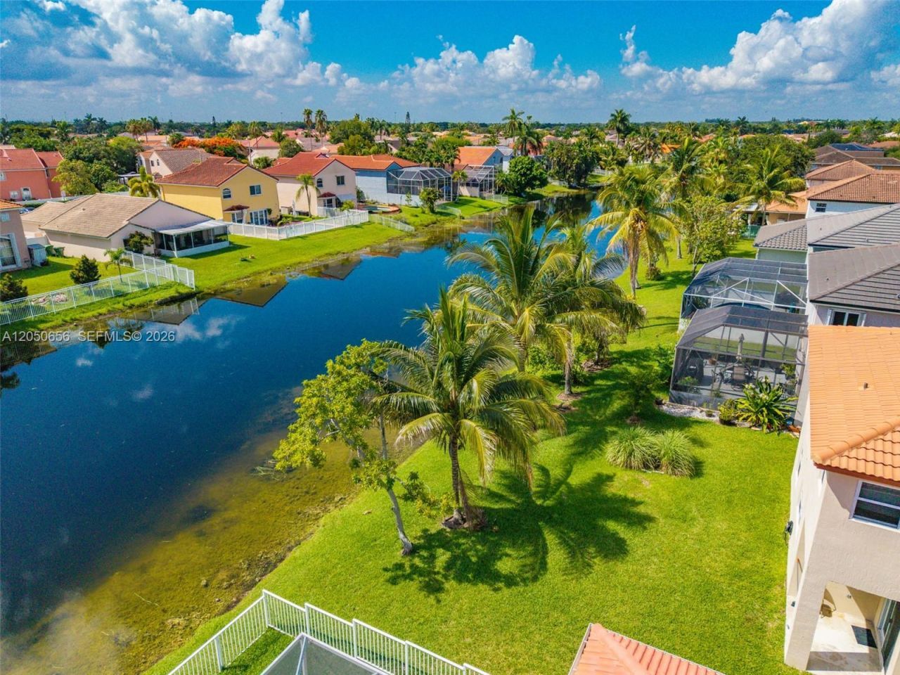 1273 NW 192nd Ter, Pembroke Pines, FL 33029 Photo
