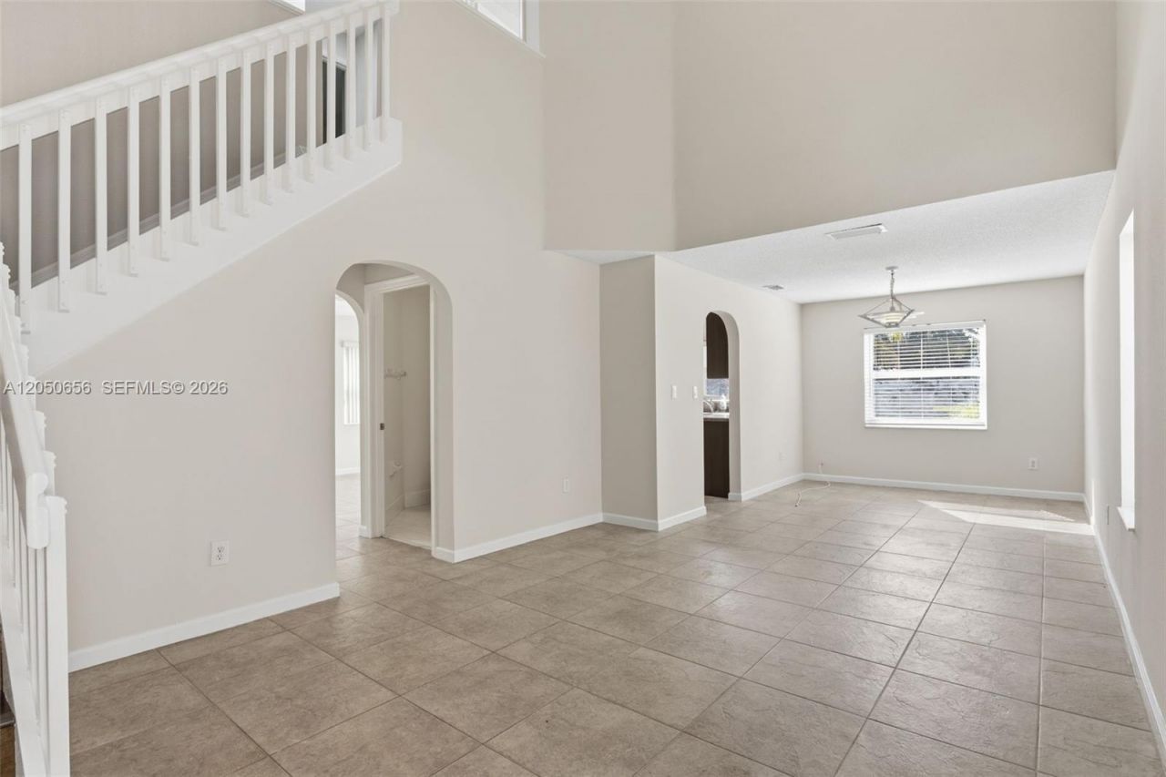 1273 NW 192nd Ter, Pembroke Pines, FL 33029 Photo