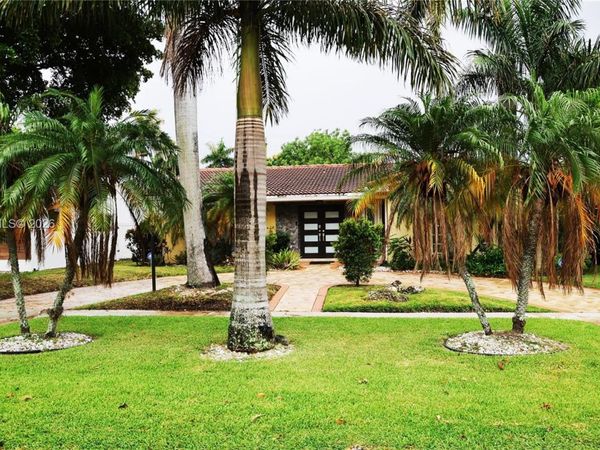 1406 Coolidge St , Hollywood, FL 33020