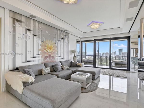 20335 W Country Club Dr , Unit PH4, Aventura, FL 33180