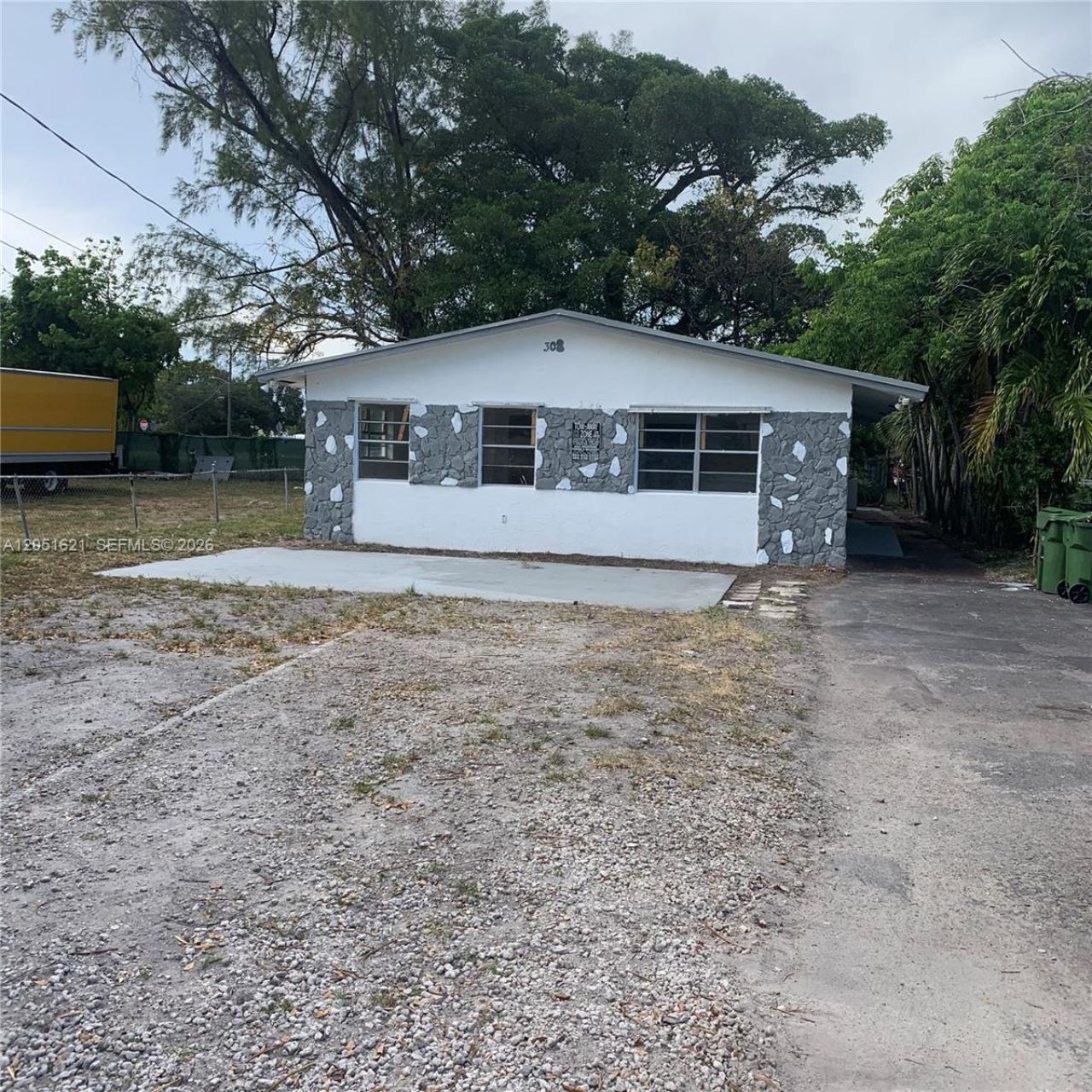 308 NW 9th St, Hallandale Beach, FL 33009 Photo