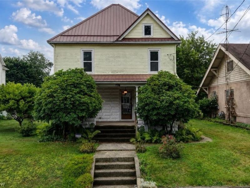 442 Main Street W, Beach City, OH 44608 Photo 1