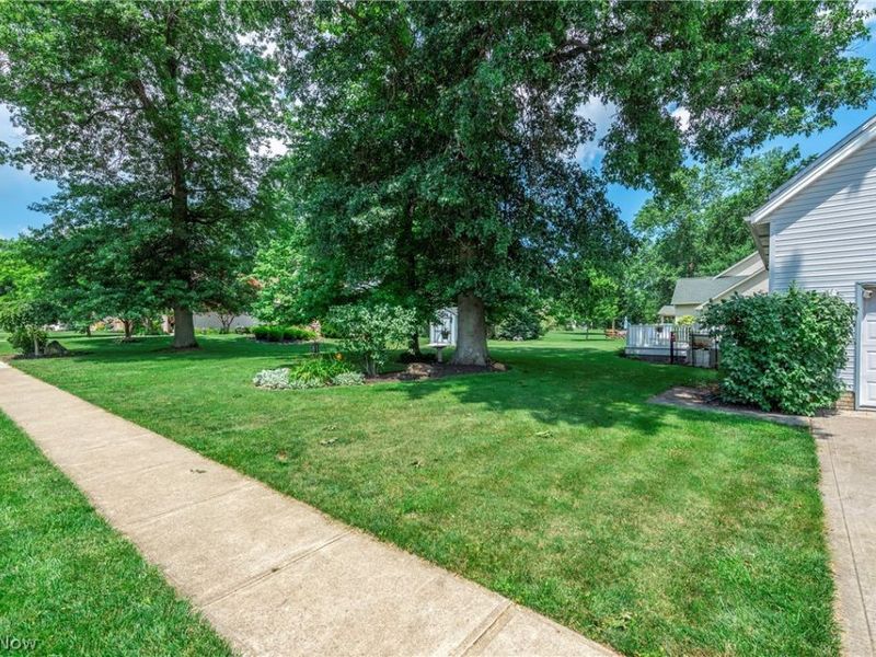 454 Golden Russett Boulevard, Amherst, OH 44001 Photo 42