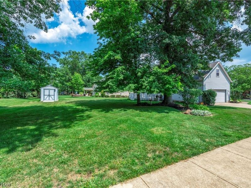454 Golden Russett Boulevard, Amherst, OH 44001 Photo 43