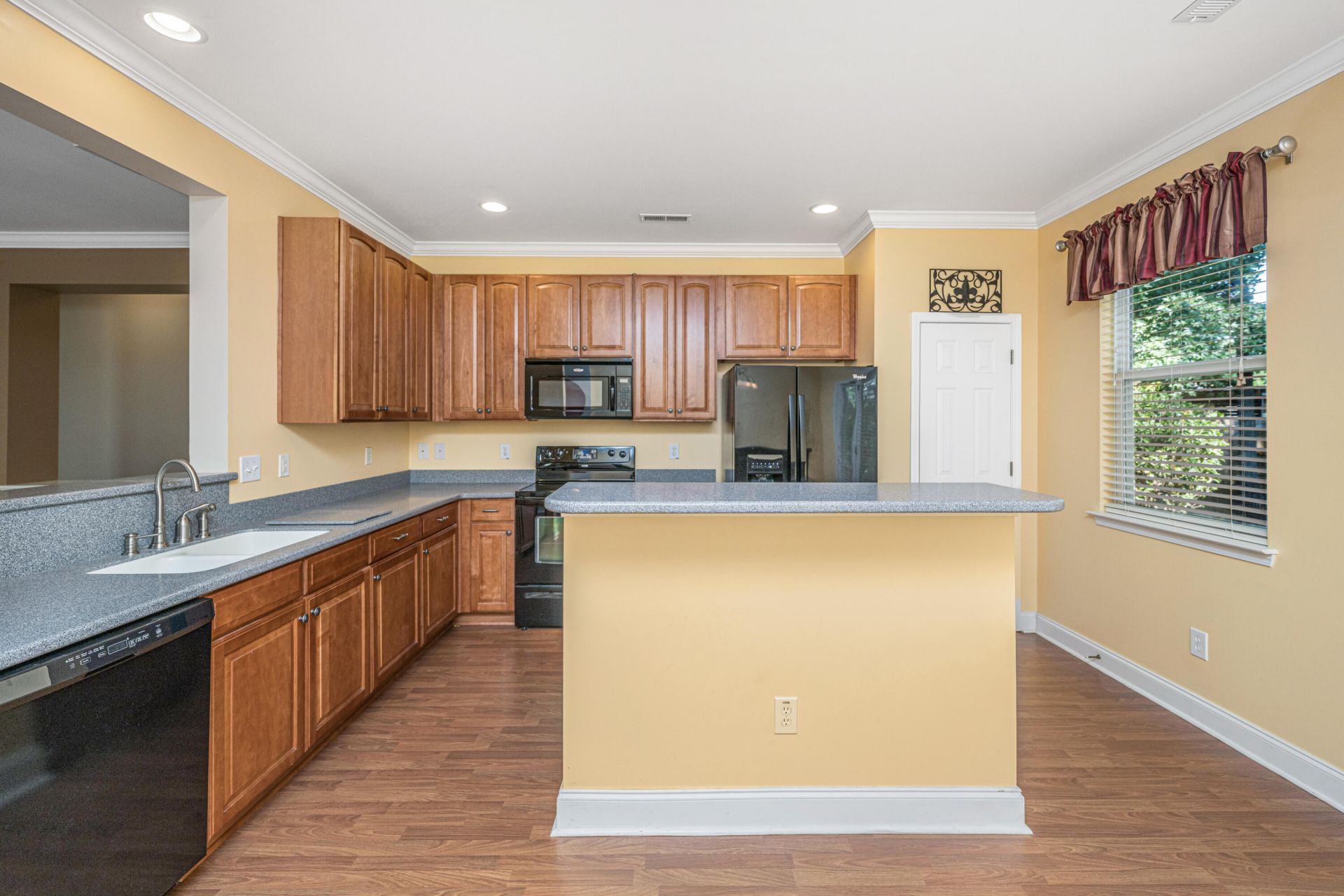 636 Grassy Hill Road Photo 10