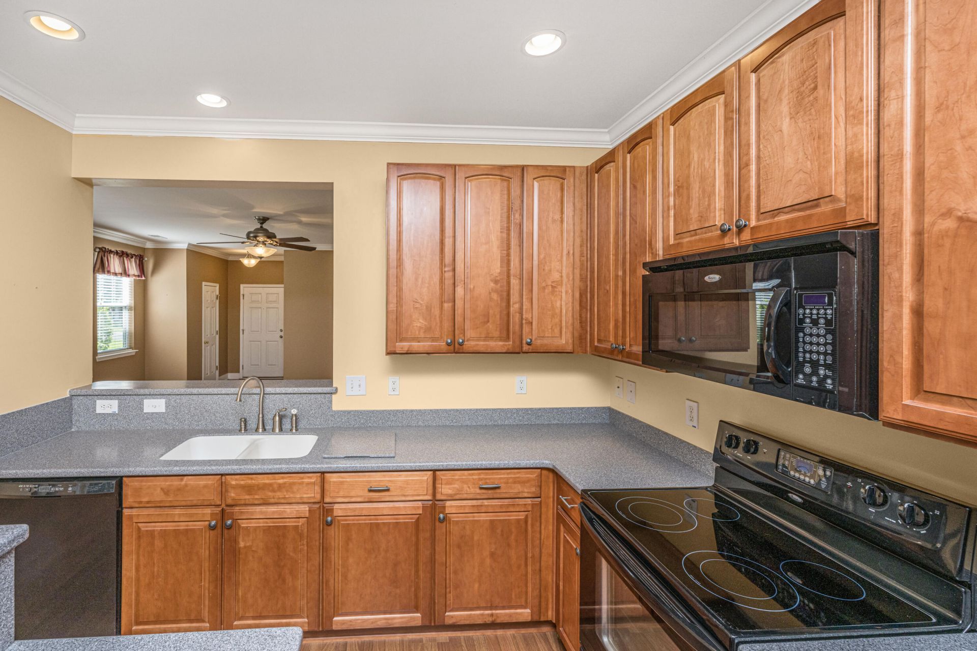 636 Grassy Hill Road Photo 12
