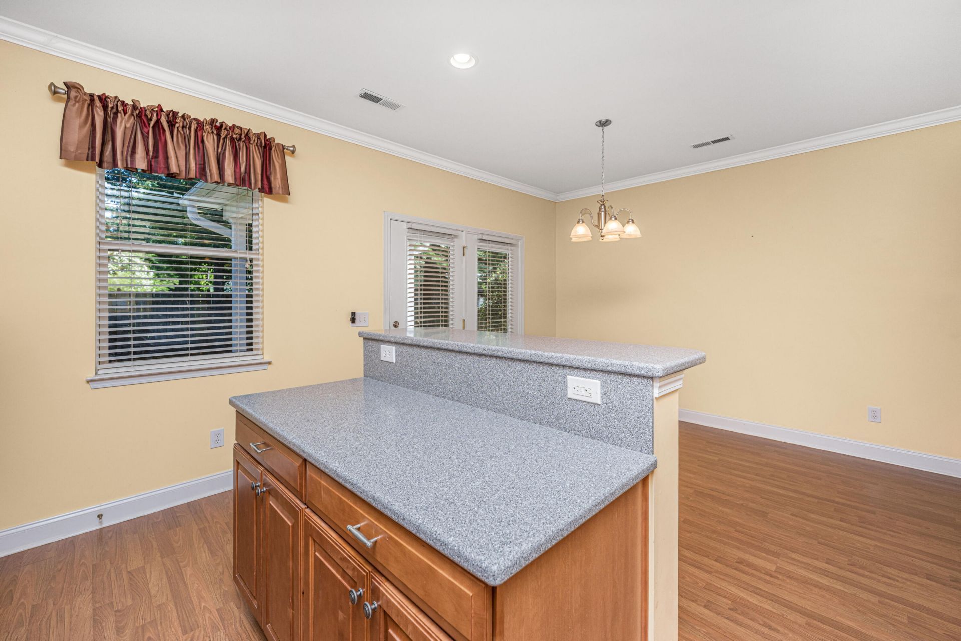 636 Grassy Hill Road Photo 13