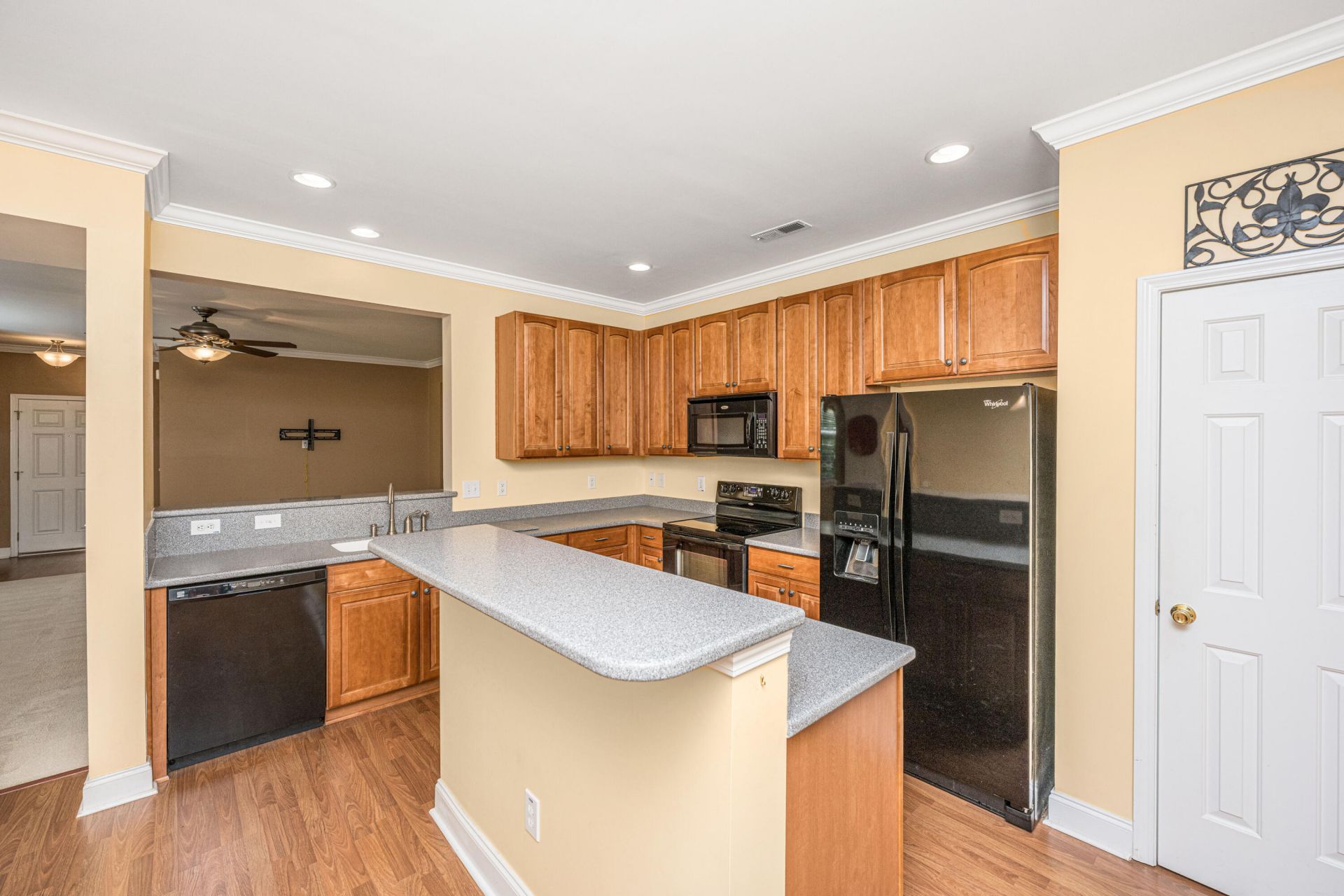 636 Grassy Hill Road Photo 15