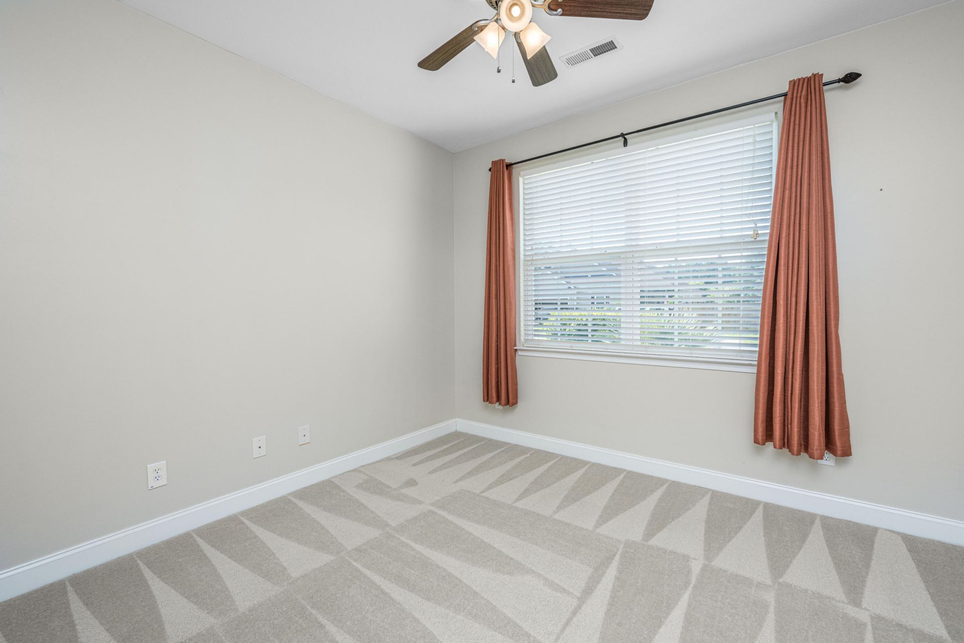 636 Grassy Hill Road Photo 24