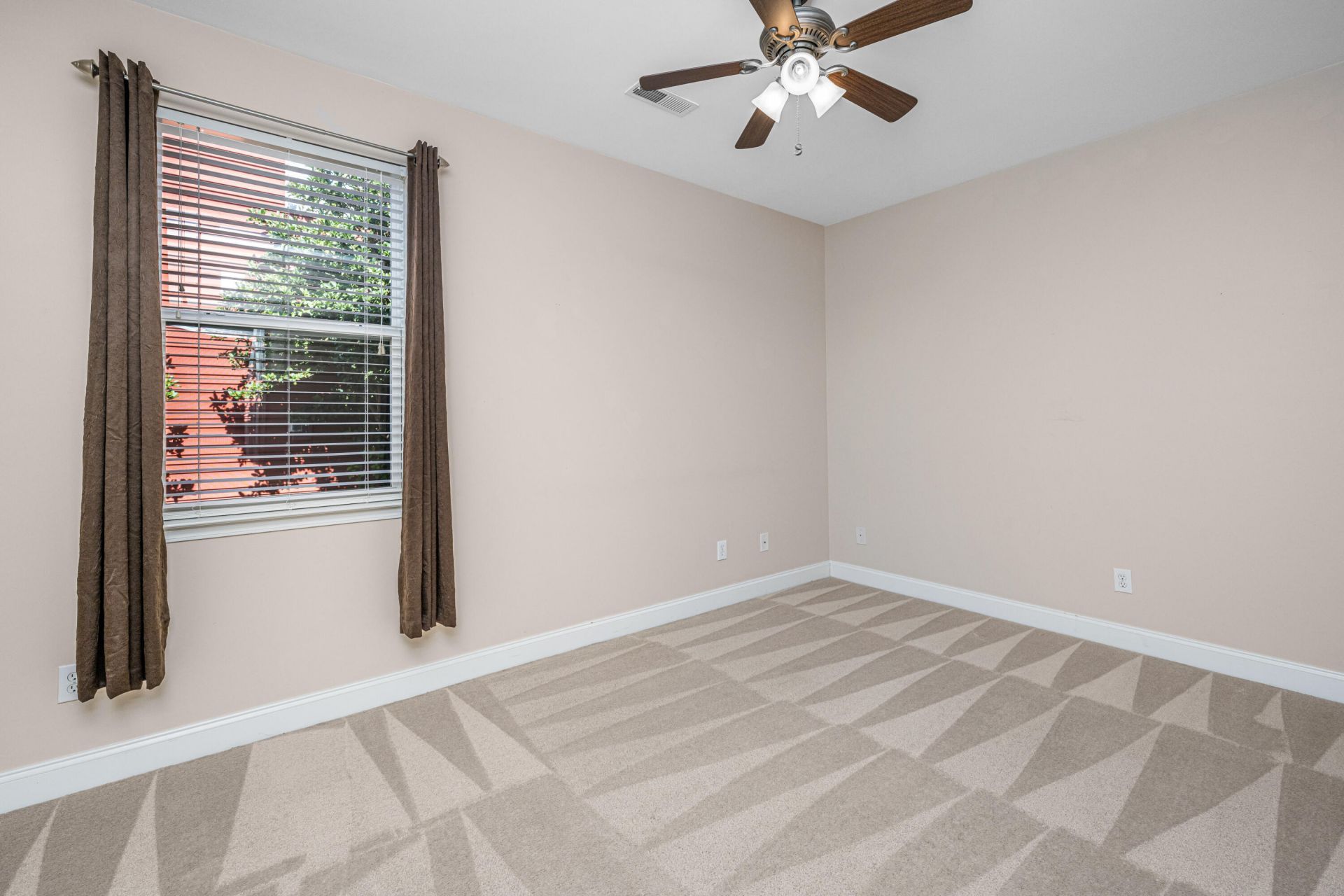 636 Grassy Hill Road Photo 29