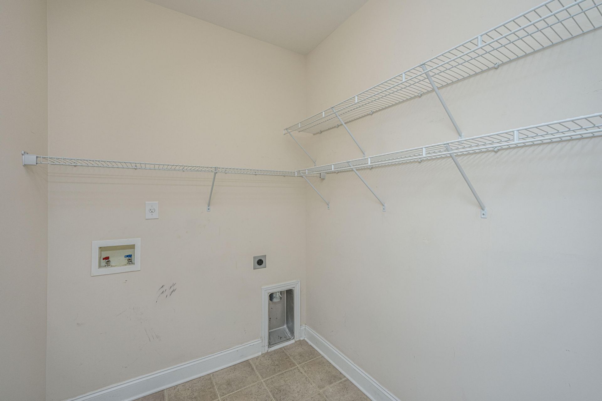 636 Grassy Hill Road Photo 31