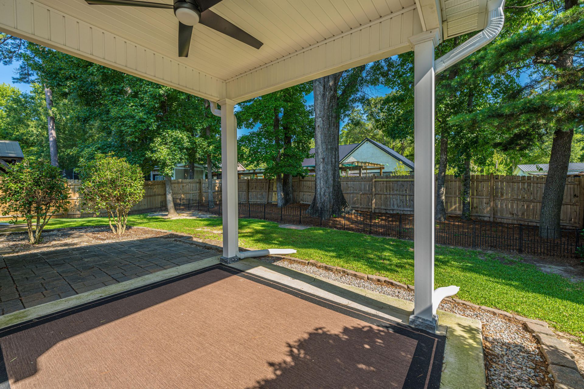 636 Grassy Hill Road Photo 32