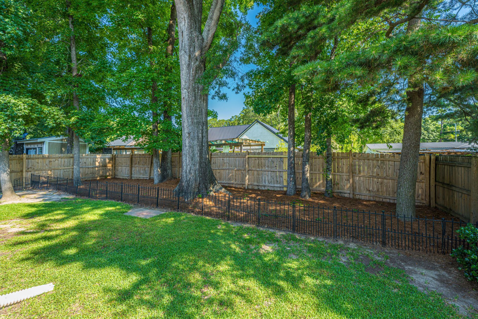 636 Grassy Hill Road Photo 33